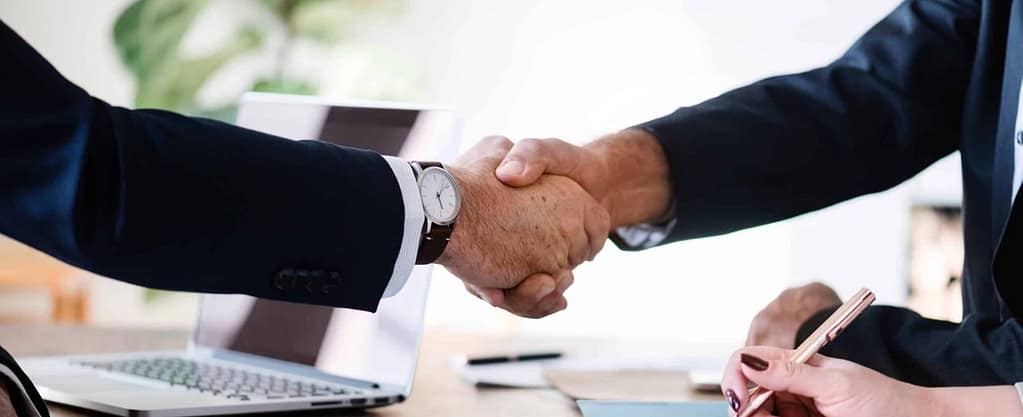 agreement business businessmen 886465 e1528824421669